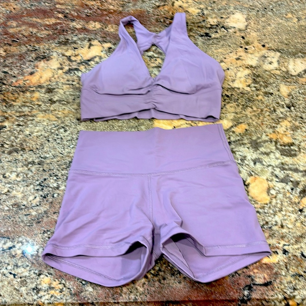 Aritizia/TnAction set Golden Butter Valley Sports bra & 3" Cheek high rise short